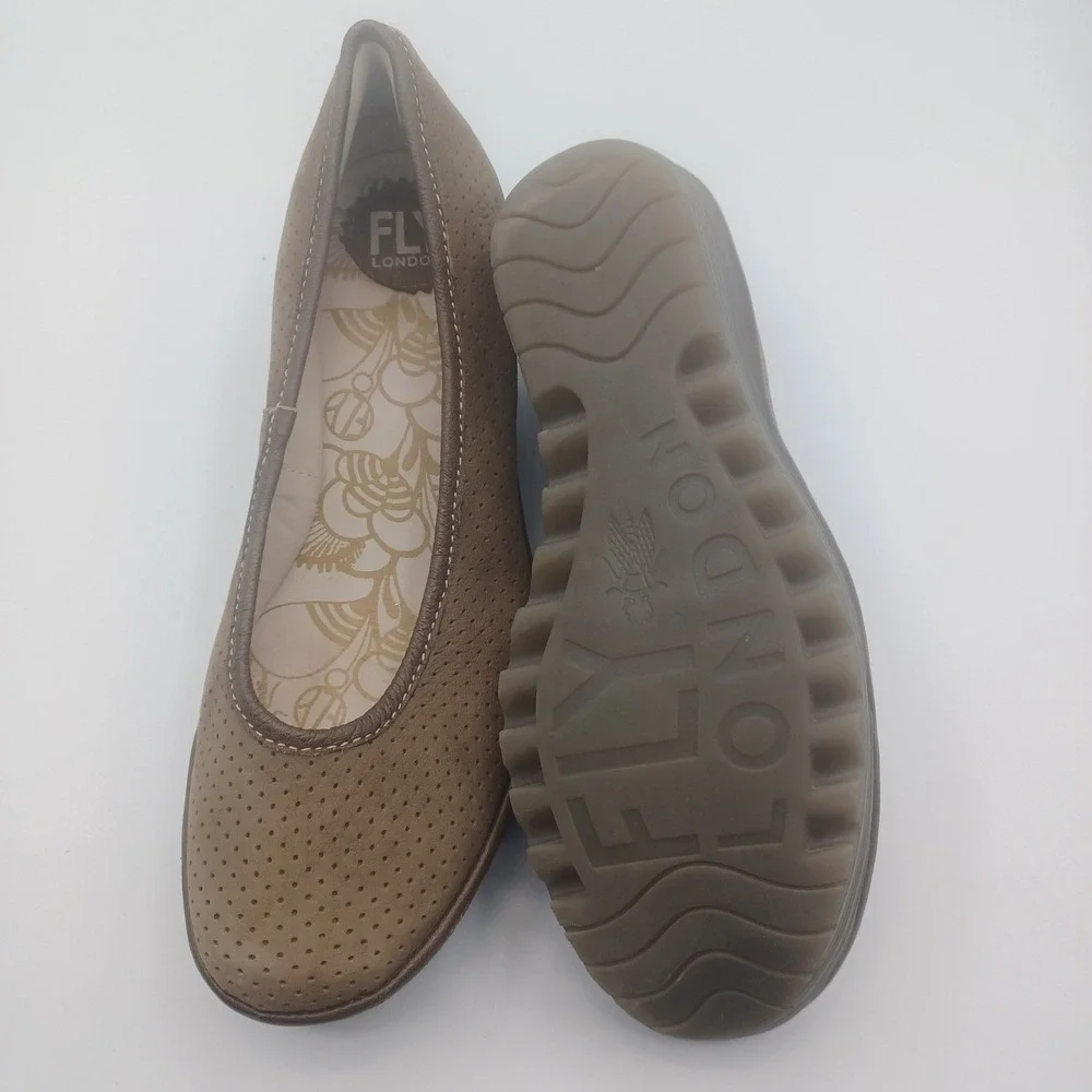 Fly London‎ Wedge Pumps Womens 8.5 Brown Good Perforated Leather Platform